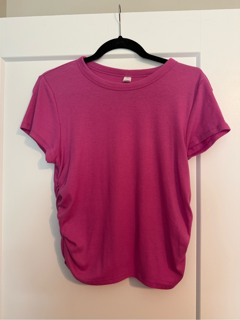 Old Navy Women's Magenta Short-Sleeve Crewneck Tee